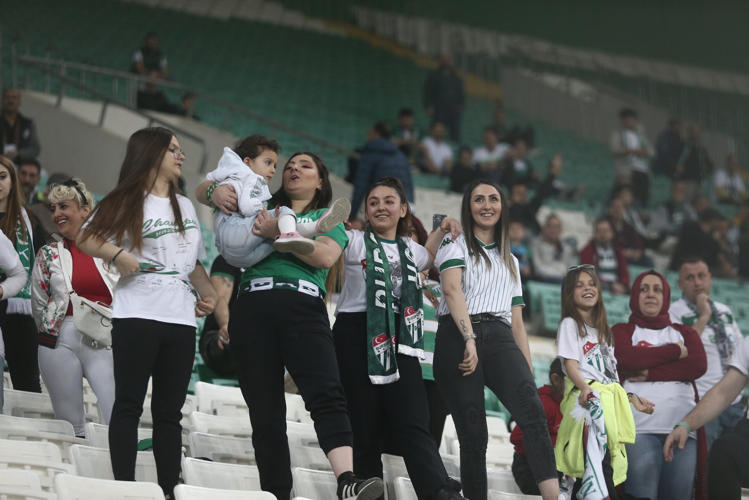 Bursaspor’un geleceği size bağlı! Minik yürekler için 12’den vurun!