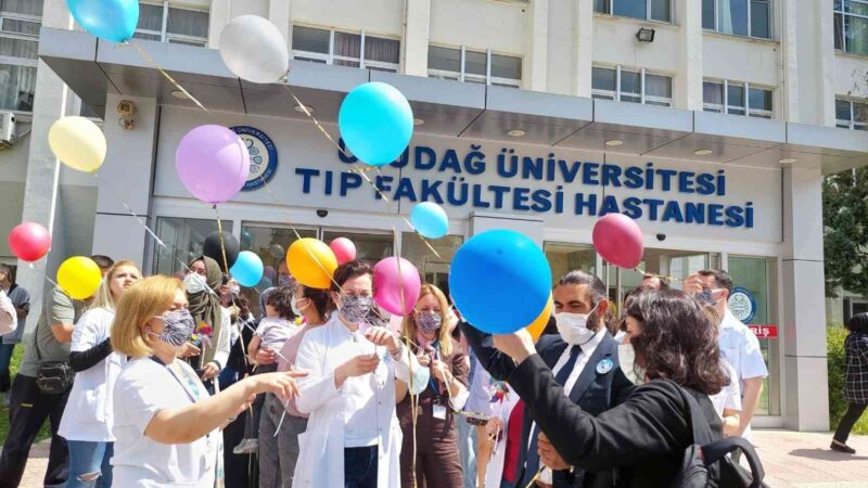 Bursa Uludağ Üniversitesi (BUÜ) Çocuk İmmünoloji ve Romatoloji bölümü çalışanları,