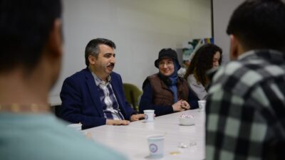 Gençler ve öğrencilerle her platformda bir araya gelen Yıldırım Belediye