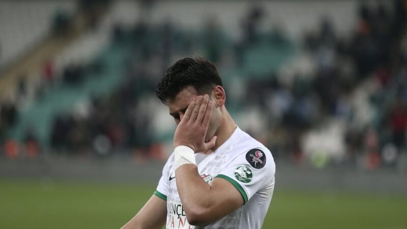 1.Lig’de neler oluyor! Bir takımın gözyaşları… Spor Toto 1.Lig'de 33. hafta maçları başladı... 38 puanlı Keçiörengücü,
