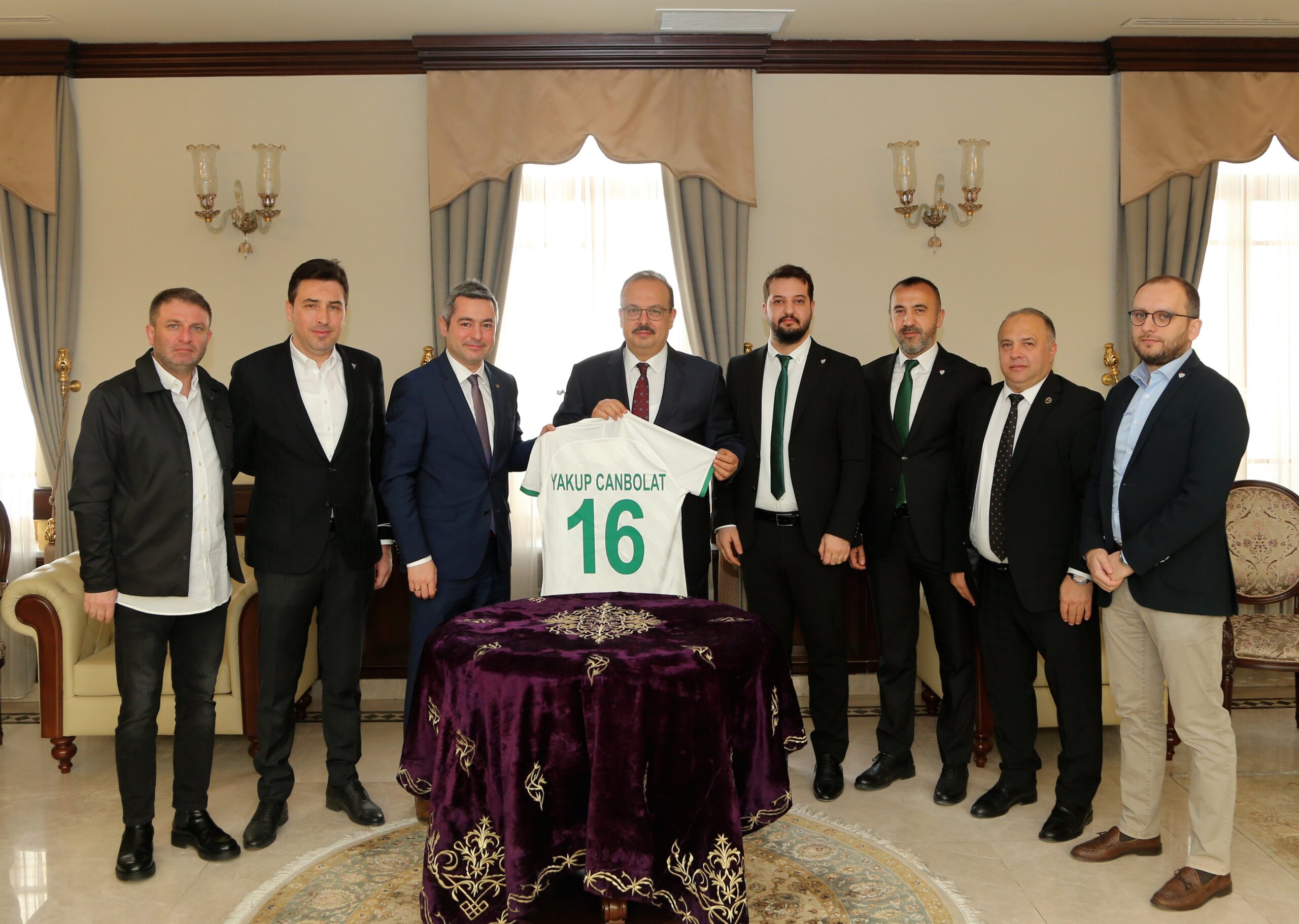 Bursaspor’dan Vali Canbolat’a ziyaret