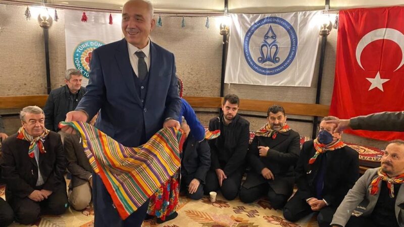 Yörük Türkmen Birliği, Türk Dünyası öğrencileriyle buluştu Türk Dünyası Yörük Türkmen Birliği, Uludağ Üniversitesi ile ortak olarak
