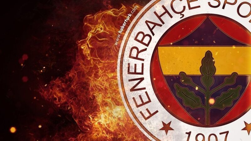 Fenerbahçe’den pankart için suç duyurusu Fenerbahçe, Süper Lig'in 35. haftasında oynanan Trabzonspor-Antalyaspor maçında bordo-mavili taraftarların