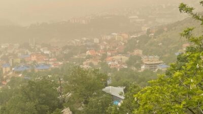 O kentte toz taşınımı hayatı olumsuz etkiledi! Çarpıcı görüntüler ortaya çıktı