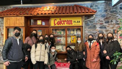 Bursa’lı öğrencilerden Avrupa’ya kültür köprüsü