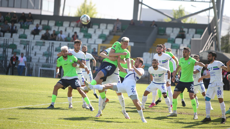 TFF 3.Lig 1.Grup play-off yarı finalinde Bursa ekibi Yıldırımspor, 3-1