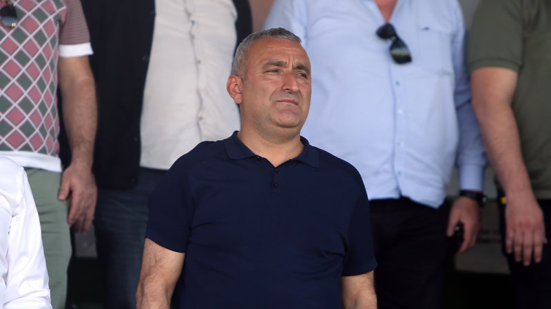 Karacabey Belediyespor Başkanı Ekrem Senal’ın acı günü Karacabey Belediyespor Başkanı Ekrem Senal’ın annesi Hayriye Senal hayatını kaybetti.