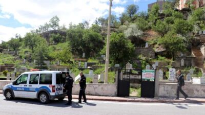 15 yaşındaki çocuk, kız arkadaşını bıçakladı