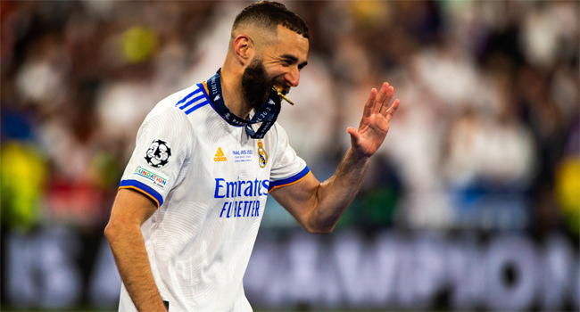 Devler Ligi’nde zirve Benzama’nın