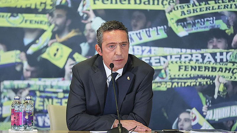 Fenerbahçe Kulübü Başkanı Ali Koç basın toplantısında açıklamalarda bulundu.