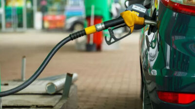 Araç sahipleri dikkat! Akaryakıta yeni zam!