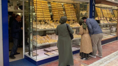 Kuyumcularda düğün sezonu hareketliliği başladı