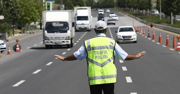 Dikkat! Bu yollar trafiğe kapalı Dikkat! Bu yollar trafiğe kapalı