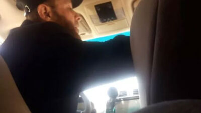 ‘Sopalı şifacı’ yine ortaya çıktı! Şimdi de arabada cin çıkarıyor…