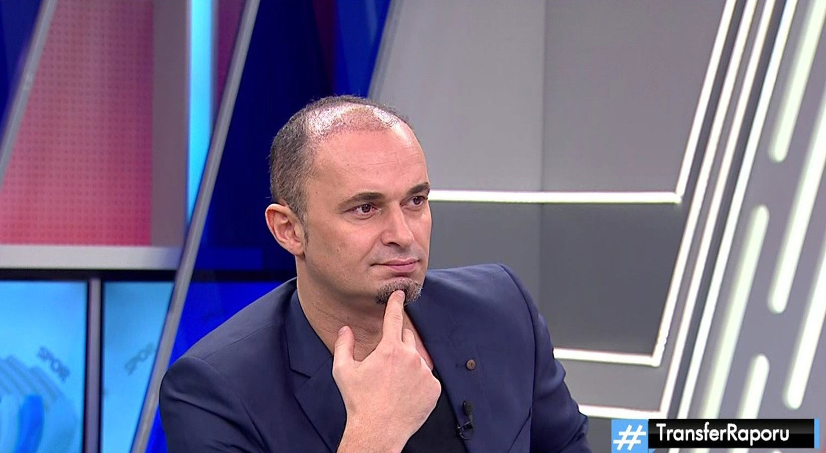 Ersen Martin kalp krizi geçirdi! Hayati tehlikesi bulunuyor Ersen Martin kalp krizi geçirdi! Hayati tehlikesi bulunuyor