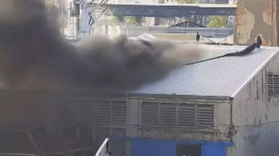 Haliç Tersanesi’nde korkutan yangın! Ekipler hemen müdahaleye başladı