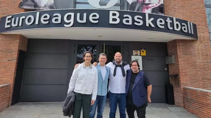 Frutti Extra Bursaspor’dan Euroleague ziyareti Frutti Extra Bursaspor’dan Euroleague ziyareti