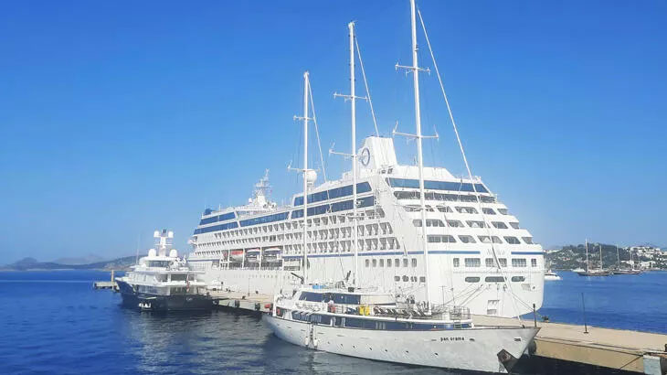 2 gemiyle 464 yolcu geldi 2 gemiyle 464 yolcu geldi