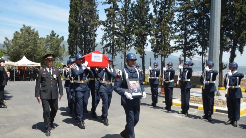 Bursa’da başçavuşa son görev Bursa’nın Gemlik ilçesinde hayatını kaybeden Jandarma Astsubay Başçavuş Hakan Çiftçi