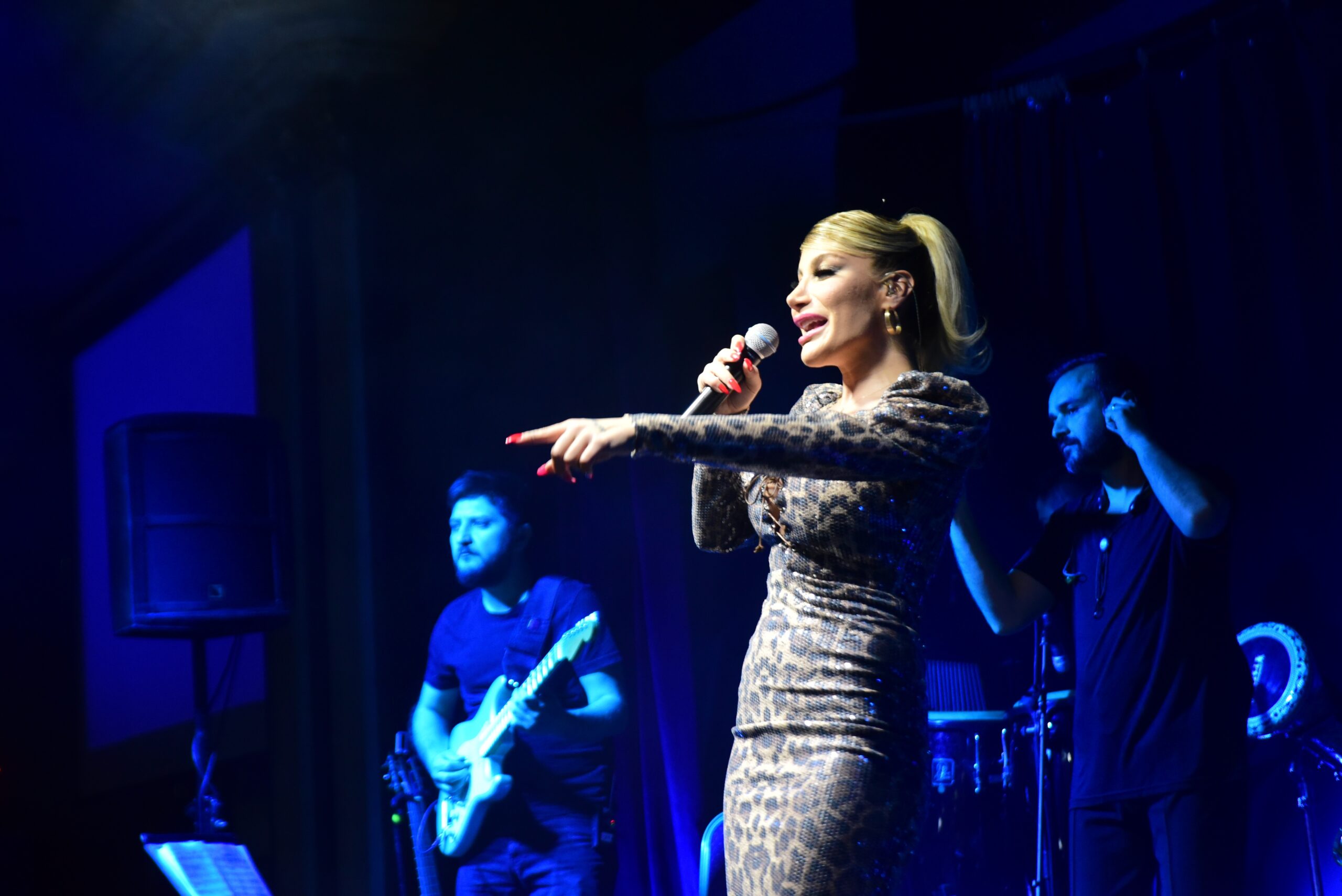 Bursa’da İrem Derici ile kutlama