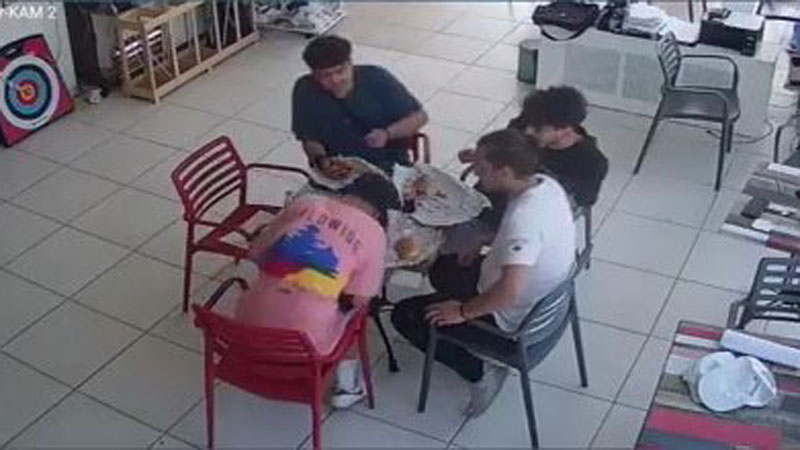 Bursa’da biber öldürüyordu! Arkadaşları böyle kurtardı