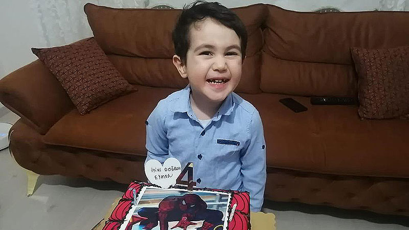 Beşinci kattan düşen çocuk hayatını kaybetti