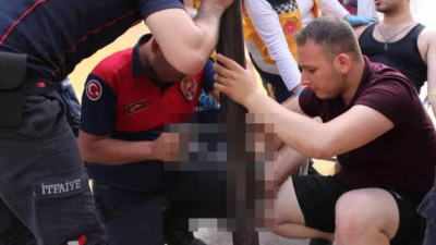 Bir anlık öfke! Acılar içinde yere yığıldı… Herkes oraya toplandı