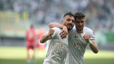 Ümraniye maçında tecrübesini konuşturan futbolcu!