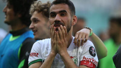 Bursaspor’da gözyaşı döktüren anlar! İşte kare kare son dakika zaferi…