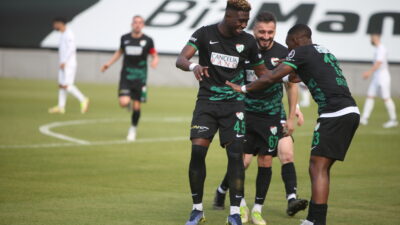 Bursa’da çifte bayram! İşte Manisa’daki zafer anları…