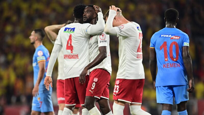 Türkiye Kupası’nın sahibi belli oldu Ziraat Türkiye Kupası finalinde Demir Grup Sivasspor, Yukatel Kayserispor'u uzatma
