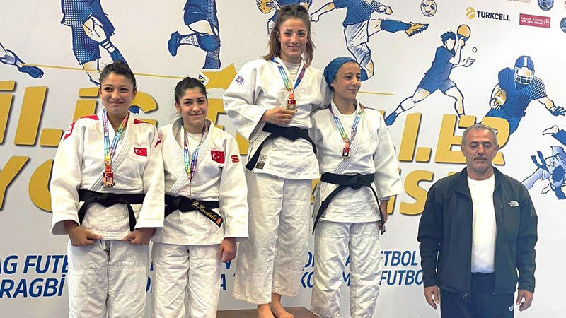 Osmangazi Belediyespor Judo Takımı sporcuları, Üniversiteler Arası Türkiye Judo Şampiyonası’nda