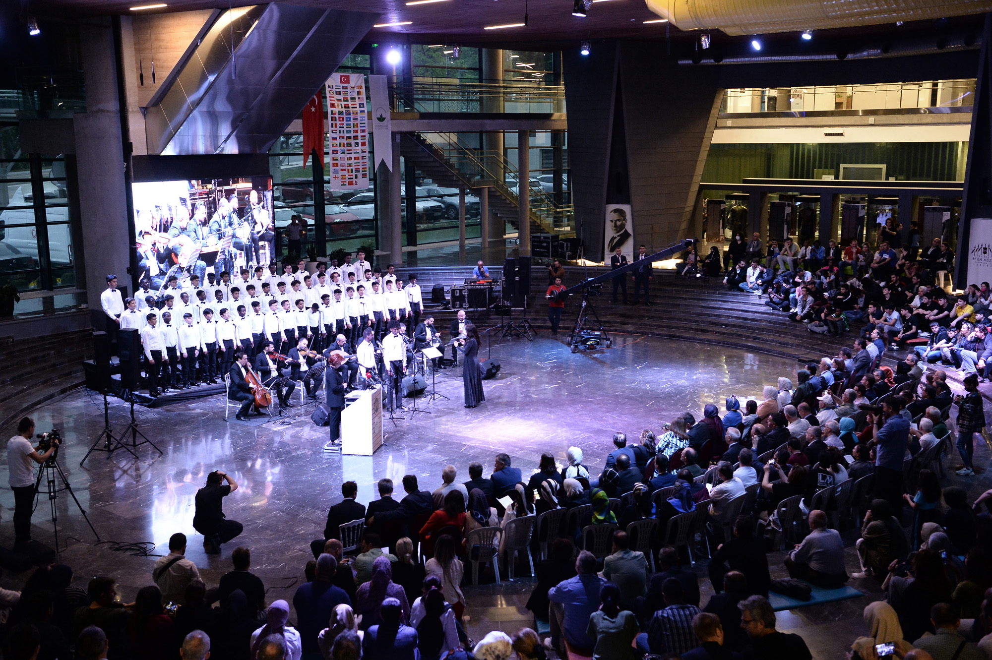 Dünyanın renkleri Osmangazi’de buluştu 3 Konser 4