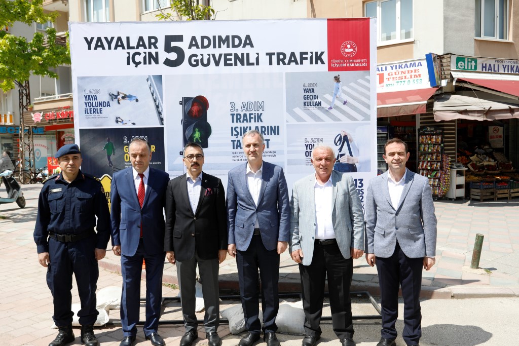 Bursa’da “Yayalar İçin 5 Adımda Güvenli Trafik” uygulaması yapıldı