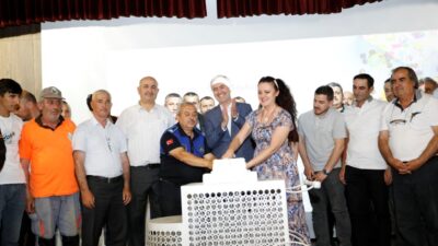 İnegöl Belediyesi’nde personelin doğum günü kutlandı