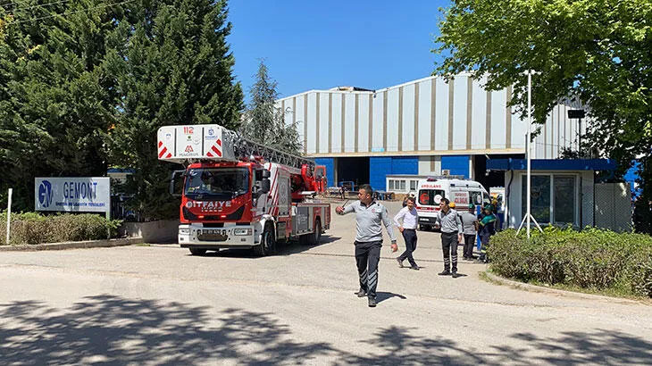 Kocaeli’de fabrika yangını; 10 işçi dumandan etkilendi