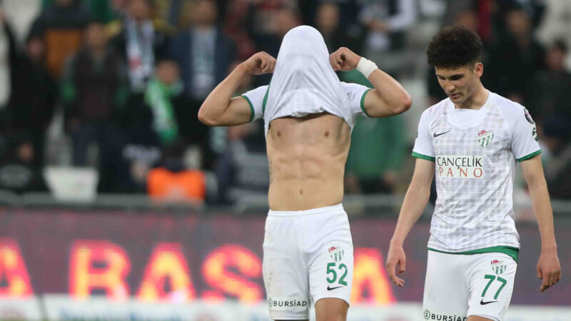 Bursaspor'un 2.Lig'de düştüğü 2022'de takımlarımız hedeflerine ulaşamadı... Karacabey Belediyespor 2.Lig