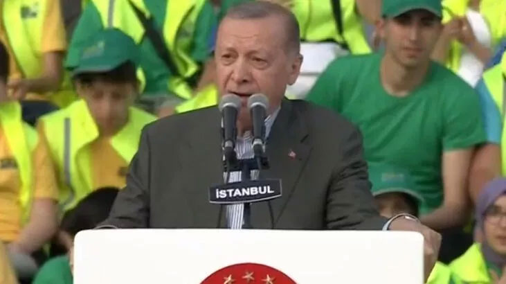 560 bin kişi ile fetih şöleni! Erdoğan: Son nefesimize kadar da buradayız 560 bin kişi ile fetih şöleni! Erdoğan: Son nefesimize kadar da buradayız