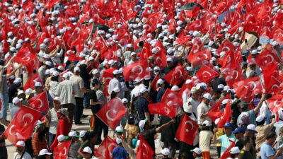 İstanbul’un fethinin 569. yıl dönümü kutlanıyor: Cumhurbaşkanı Erdoğan ilk fidanı dikti