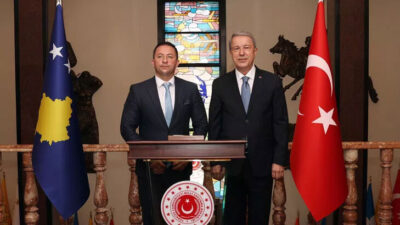 Bakan Akar, Kosovalı mevkidaşıyla görüştü