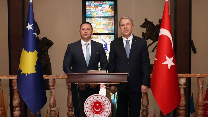 Bakan Akar, Kosovalı mevkidaşıyla görüştü