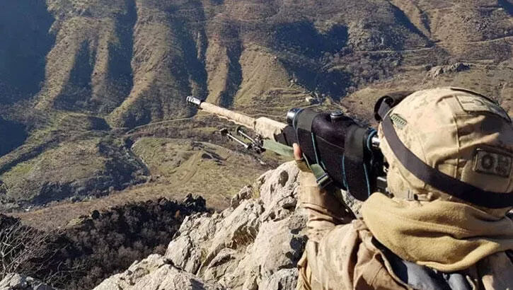 Taciz ateşi açan 12 PKK/YPG’li terörist etkisiz hale getirildi
