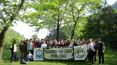 Başkan Yılmaz’dan gençlerle doğa yürüyüşü