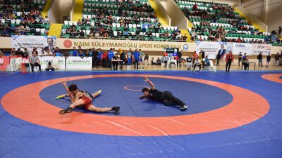 Yıldırım bir şampiyonaya daha ev sahipliği yapıyor