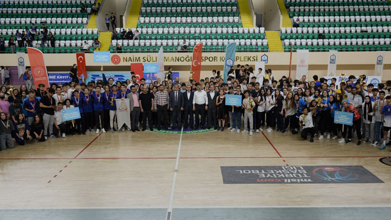 Yıldırım Belediyesi Okul Sporları Şenliği tamamlandı Yıldırım Belediyesi Okul Sporları Şenliği tamamlandı