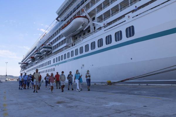Çanakkale’ye 45 kruvaziyerle 15 bin turist geliyor
