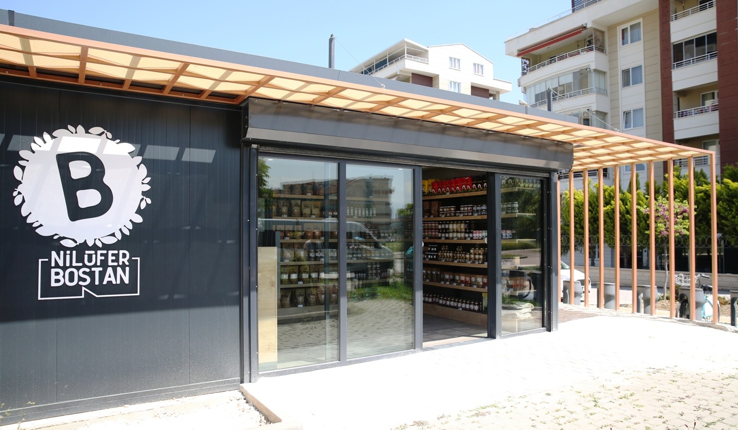 Altınşehir ve Balat’ta ‘Nilüfer Bostan’ açıldı