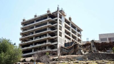 Apartman inşaatında çökme: 1’i ağır 3 işçi yaralı