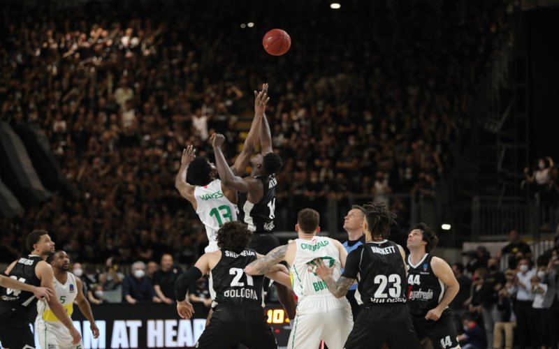 Bursaspor EuroCup’ta ikinci oldu! İtalya’da Bologna’yı deviremedik! Bursaspor EuroCup’ta ikinci oldu! İtalya’da Bologna’yı deviremedik!