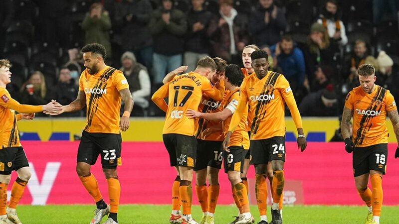 Acun’un takımı Hull City, Galatasaray’ın eski yıldızının peşinde İngiltere Championship ekiplerinden Hull City, Fulham'la sözleşmesi sona eren Jean